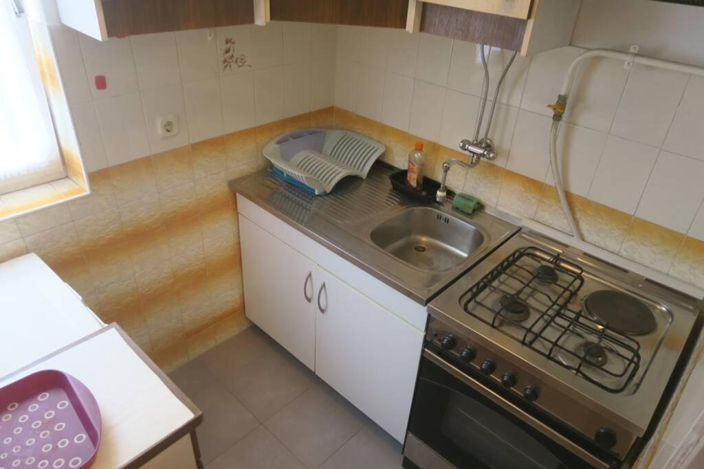 Cozy Apartment Alma, Two Steps From The Sea Medulin Exterior foto